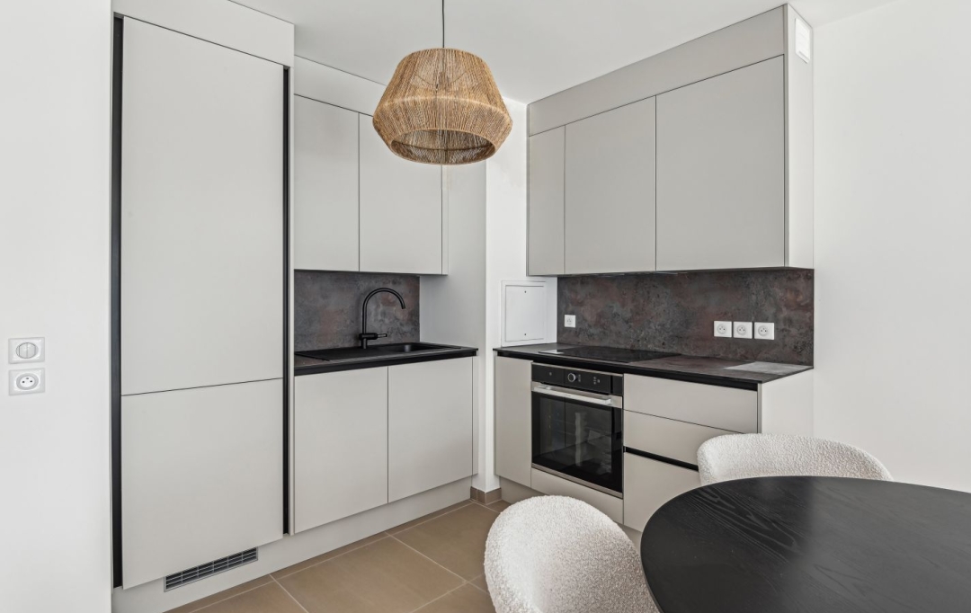 LOGER 9 : Apartment | PARIS (75018) | 60 m2 | 890 000 € 